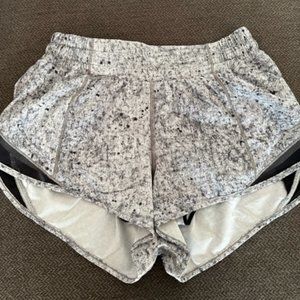 Lululemon Size 4 Hotty Hot Shorts